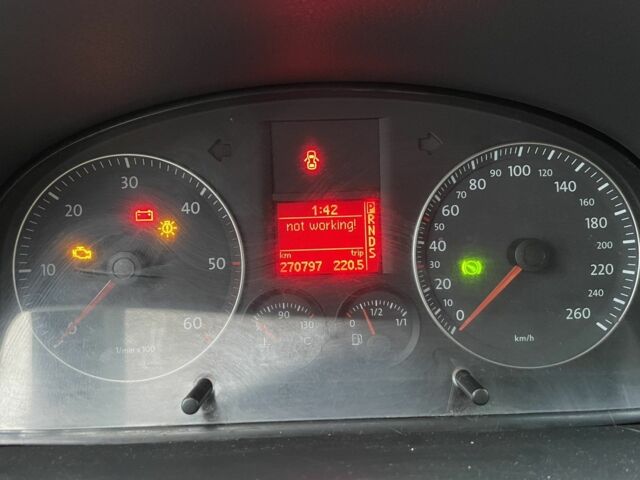 Бежевий Фольксваген Туран, об'ємом двигуна 2 л та пробігом 270 тис. км за 6900 $, фото 7 на Automoto.ua