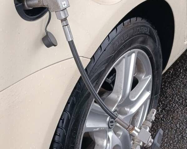 Бежевый Фольксваген Туран, объемом двигателя 1.39 л и пробегом 298 тыс. км за 8800 $, фото 8 на Automoto.ua