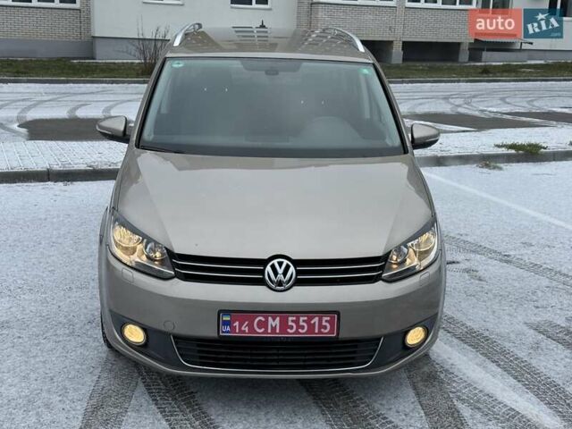 Бежевый Фольксваген Туран, объемом двигателя 1.6 л и пробегом 236 тыс. км за 11900 $, фото 2 на Automoto.ua