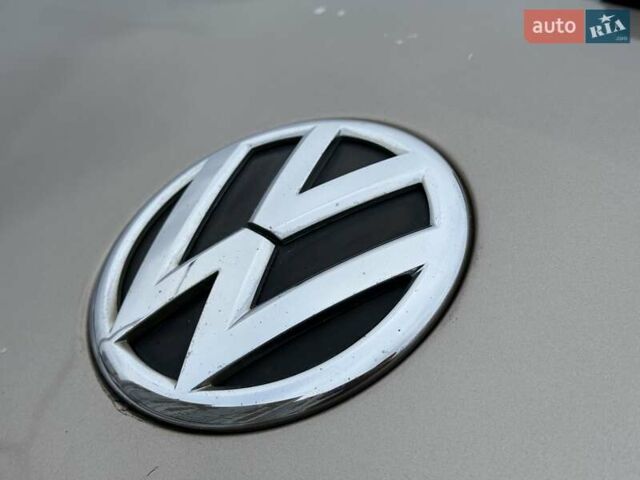 Бежевый Фольксваген Туран, объемом двигателя 1.6 л и пробегом 236 тыс. км за 11900 $, фото 15 на Automoto.ua