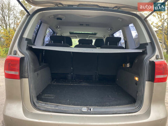 Бежевый Фольксваген Туран, объемом двигателя 1.39 л и пробегом 209 тыс. км за 7900 $, фото 13 на Automoto.ua