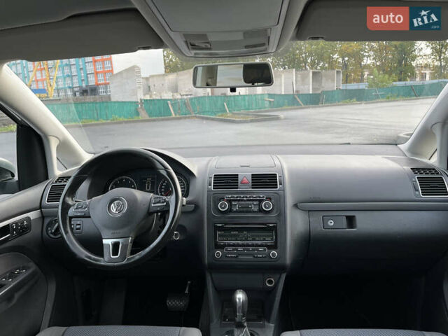 Бежевий Фольксваген Туран, об'ємом двигуна 1.4 л та пробігом 258 тис. км за 7400 $, фото 38 на Automoto.ua
