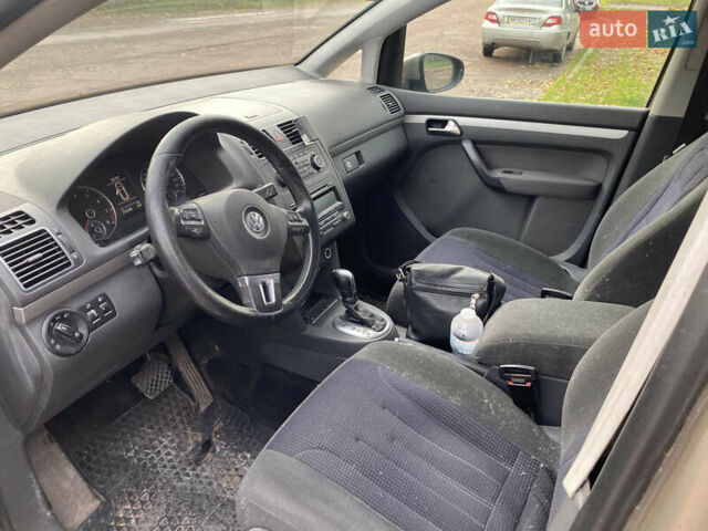Бежевый Фольксваген Туран, объемом двигателя 1.39 л и пробегом 209 тыс. км за 7900 $, фото 7 на Automoto.ua