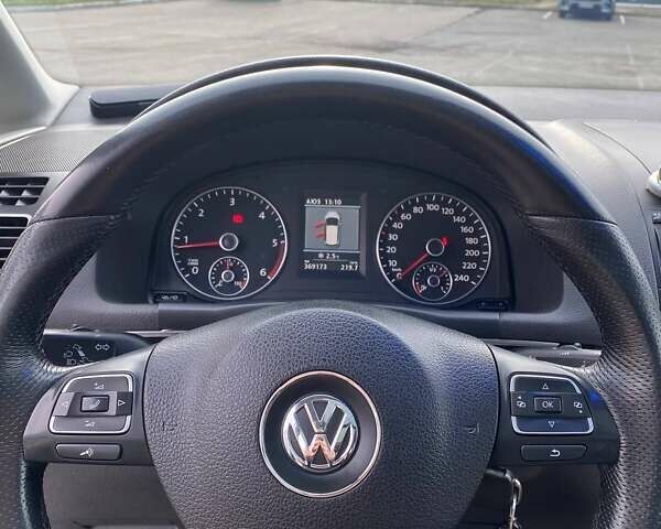 Бежевый Фольксваген Туран, объемом двигателя 1.97 л и пробегом 369 тыс. км за 11700 $, фото 16 на Automoto.ua