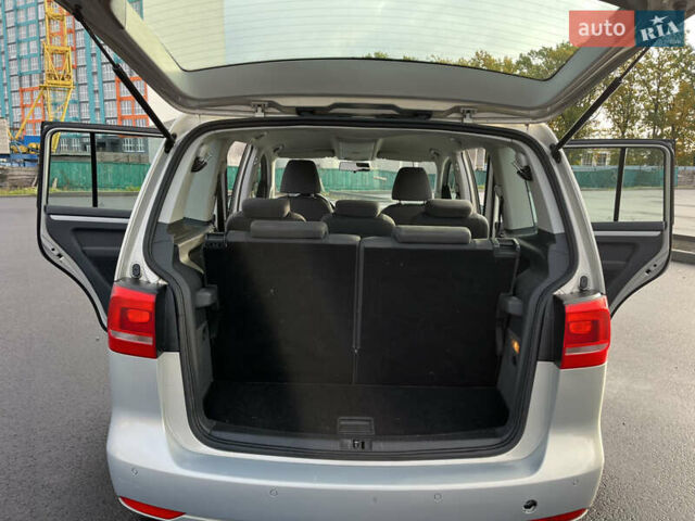 Бежевий Фольксваген Туран, об'ємом двигуна 1.4 л та пробігом 258 тис. км за 7400 $, фото 27 на Automoto.ua