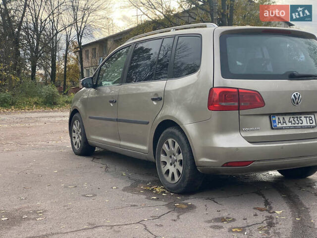 Бежевый Фольксваген Туран, объемом двигателя 1.39 л и пробегом 209 тыс. км за 7900 $, фото 5 на Automoto.ua
