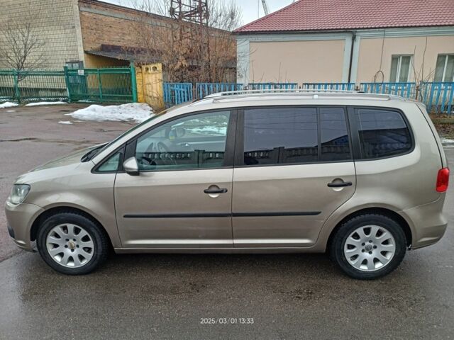 Бежевый Фольксваген Туран, объемом двигателя 1.4 л и пробегом 197 тыс. км за 7400 $, фото 13 на Automoto.ua