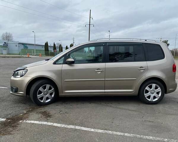 Бежевый Фольксваген Туран, объемом двигателя 1.97 л и пробегом 369 тыс. км за 11700 $, фото 9 на Automoto.ua