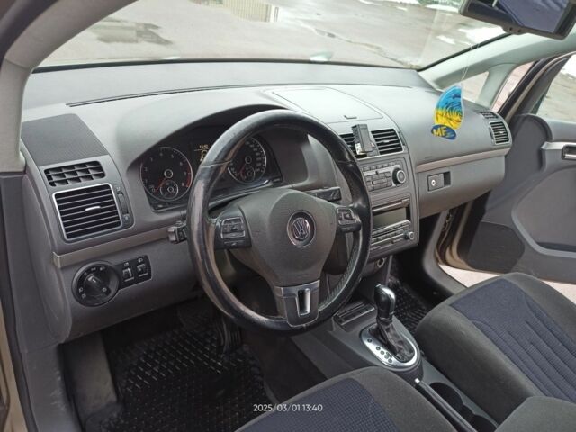 Бежевый Фольксваген Туран, объемом двигателя 1.4 л и пробегом 197 тыс. км за 7400 $, фото 11 на Automoto.ua