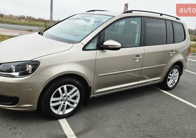 Бежевый Фольксваген Туран, объемом двигателя 2 л и пробегом 205 тыс. км за 12750 $, фото 32 на Automoto.ua