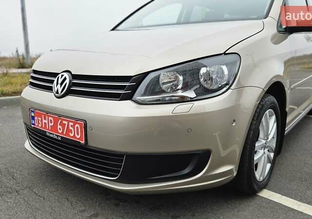 Бежевый Фольксваген Туран, объемом двигателя 2 л и пробегом 205 тыс. км за 12750 $, фото 10 на Automoto.ua