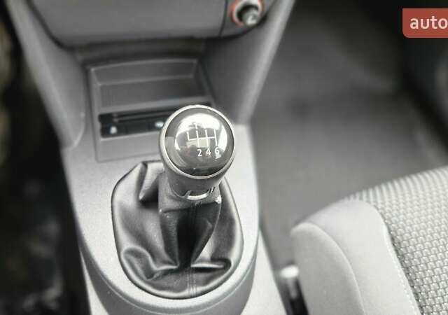 Бежевый Фольксваген Туран, объемом двигателя 2 л и пробегом 205 тыс. км за 12750 $, фото 81 на Automoto.ua