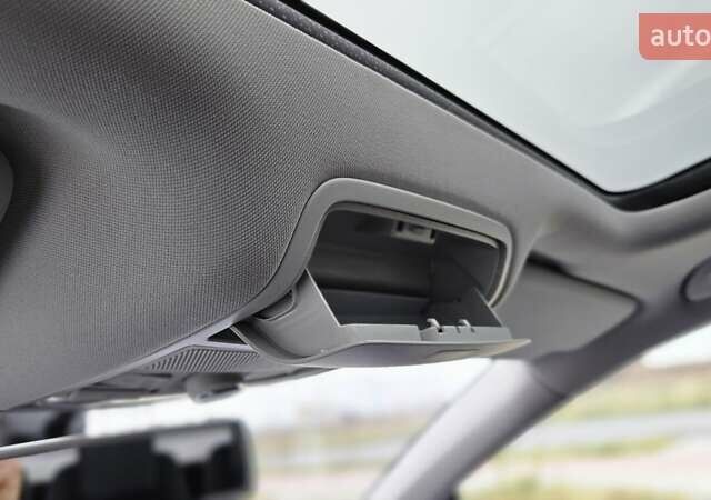 Бежевый Фольксваген Туран, объемом двигателя 2 л и пробегом 205 тыс. км за 12750 $, фото 80 на Automoto.ua