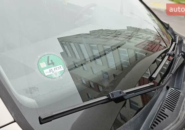 Бежевый Фольксваген Туран, объемом двигателя 2 л и пробегом 205 тыс. км за 12750 $, фото 59 на Automoto.ua