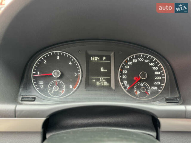Бежевий Фольксваген Туран, об'ємом двигуна 1.97 л та пробігом 364 тис. км за 8250 $, фото 3 на Automoto.ua