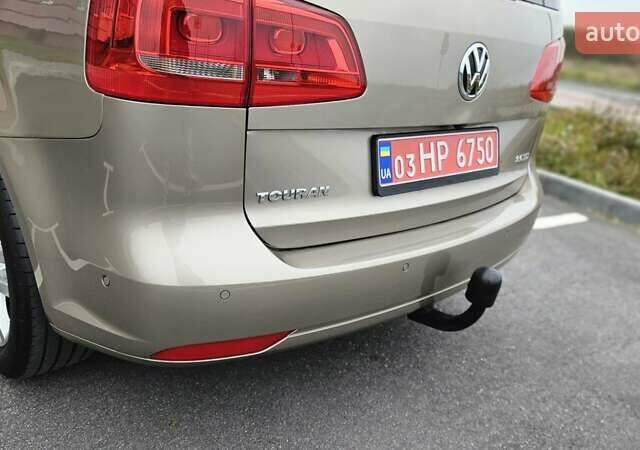 Бежевый Фольксваген Туран, объемом двигателя 2 л и пробегом 205 тыс. км за 12750 $, фото 34 на Automoto.ua