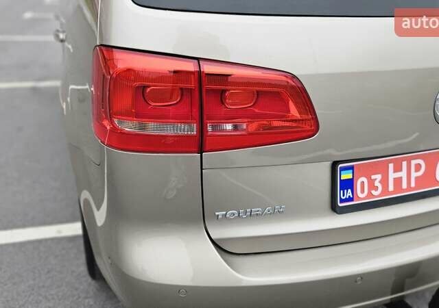 Бежевый Фольксваген Туран, объемом двигателя 2 л и пробегом 205 тыс. км за 12750 $, фото 24 на Automoto.ua