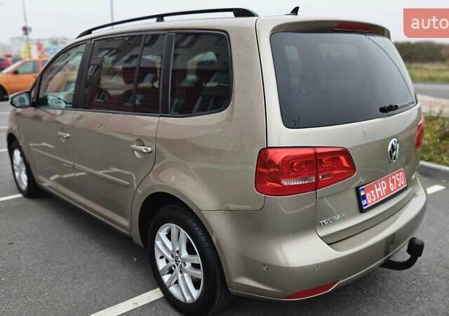 Бежевый Фольксваген Туран, объемом двигателя 2 л и пробегом 205 тыс. км за 12750 $, фото 23 на Automoto.ua