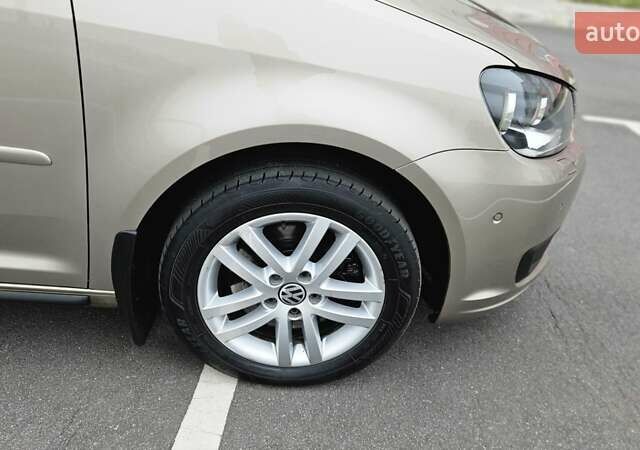 Бежевый Фольксваген Туран, объемом двигателя 2 л и пробегом 205 тыс. км за 12750 $, фото 8 на Automoto.ua