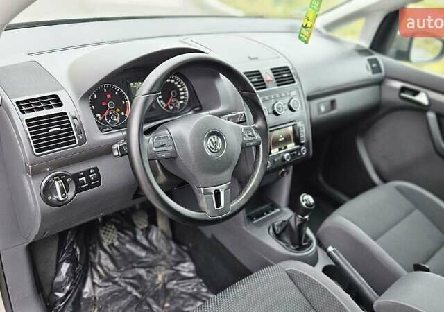Бежевый Фольксваген Туран, объемом двигателя 2 л и пробегом 205 тыс. км за 12750 $, фото 75 на Automoto.ua