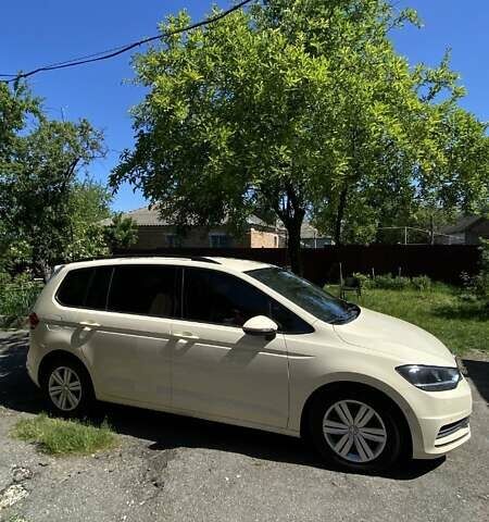 Бежевый Фольксваген Туран, объемом двигателя 1.97 л и пробегом 323 тыс. км за 11800 $, фото 5 на Automoto.ua