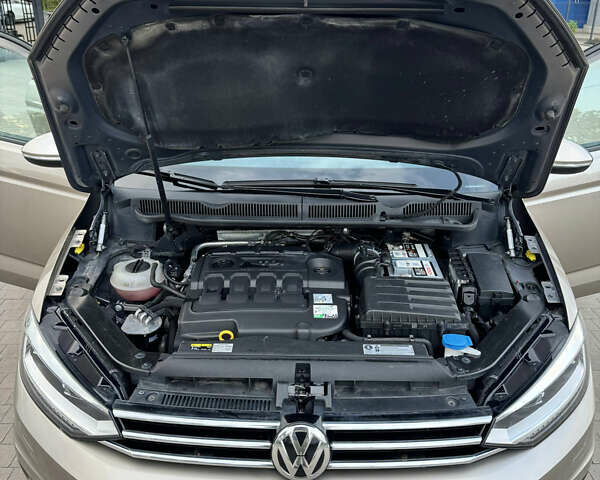 Бежевий Фольксваген Туран, об'ємом двигуна 0 л та пробігом 227 тис. км за 16000 $, фото 22 на Automoto.ua