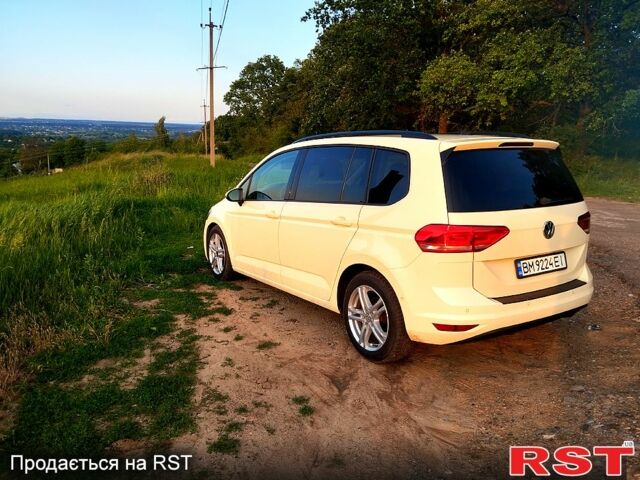 Фольксваген Туран 2017 в Харькове на Automoto.ua Бежевый Фольксваген Туран, объемом двигателя 2 л и пробегом 389 тыс. км за 13500 $, фото 2 на Automoto.ua