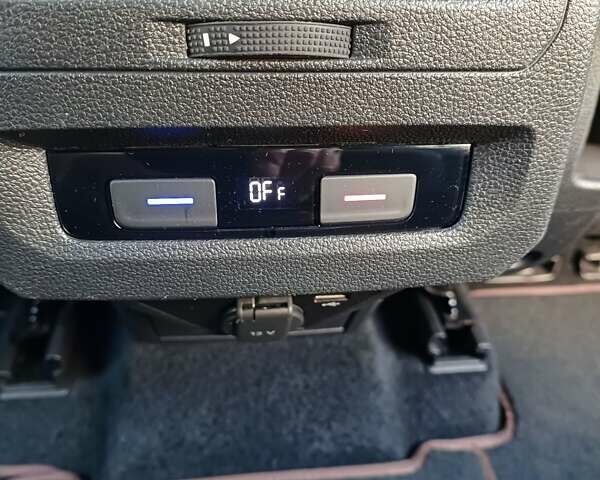 Бежевий Фольксваген Туран, об'ємом двигуна 2 л та пробігом 276 тис. км за 18300 $, фото 17 на Automoto.ua