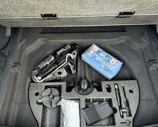 Бежевий Фольксваген Туран, об'ємом двигуна 0 л та пробігом 227 тис. км за 16000 $, фото 15 на Automoto.ua