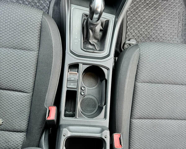 Бежевий Фольксваген Туран, об'ємом двигуна 0 л та пробігом 227 тис. км за 16000 $, фото 20 на Automoto.ua