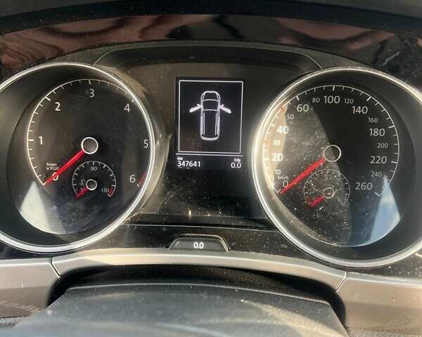 Бежевый Фольксваген Туран, объемом двигателя 1.97 л и пробегом 347 тыс. км за 12999 $, фото 6 на Automoto.ua