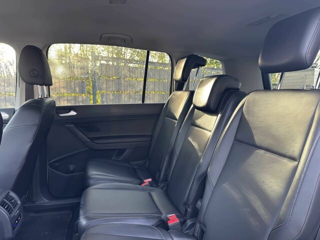 Бежевый Фольксваген Туран, объемом двигателя 2 л и пробегом 46 тыс. км за 10000 $, фото 10 на Automoto.ua