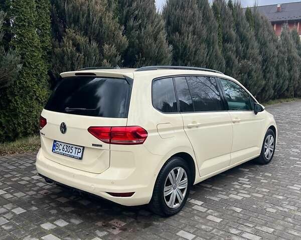 Бежевый Фольксваген Туран, объемом двигателя 1.97 л и пробегом 347 тыс. км за 12999 $, фото 2 на Automoto.ua