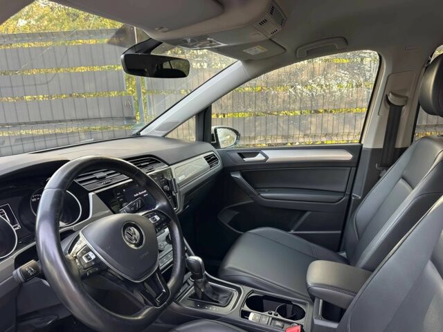 Бежевый Фольксваген Туран, объемом двигателя 2 л и пробегом 46 тыс. км за 10000 $, фото 4 на Automoto.ua