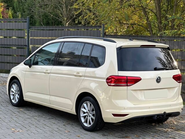 Бежевый Фольксваген Туран, объемом двигателя 2 л и пробегом 46 тыс. км за 10000 $, фото 3 на Automoto.ua