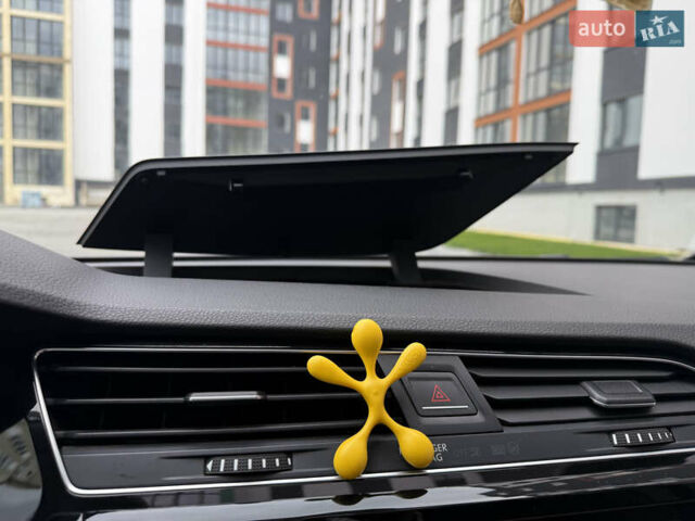 Бежевий Фольксваген Туран, об'ємом двигуна 1.6 л та пробігом 200 тис. км за 19800 $, фото 32 на Automoto.ua