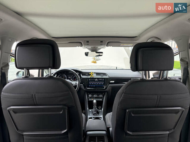 Бежевий Фольксваген Туран, об'ємом двигуна 1.6 л та пробігом 200 тис. км за 19800 $, фото 11 на Automoto.ua