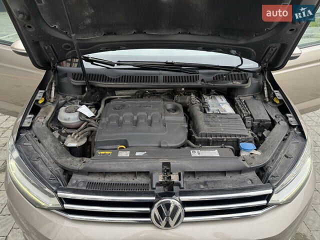 Бежевий Фольксваген Туран, об'ємом двигуна 1.6 л та пробігом 200 тис. км за 19800 $, фото 30 на Automoto.ua