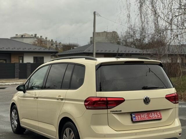 Бежевый Фольксваген Туран, объемом двигателя 0 л и пробегом 398 тыс. км за 13500 $, фото 2 на Automoto.ua