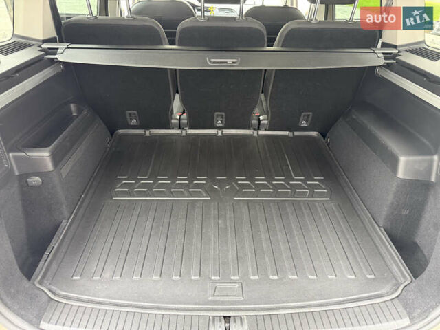 Бежевий Фольксваген Туран, об'ємом двигуна 1.6 л та пробігом 200 тис. км за 19800 $, фото 9 на Automoto.ua