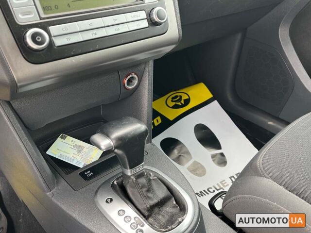 Черный Фольксваген Туран, объемом двигателя 1.9 л и пробегом 332 тыс. км за 6999 $, фото 12 на Automoto.ua