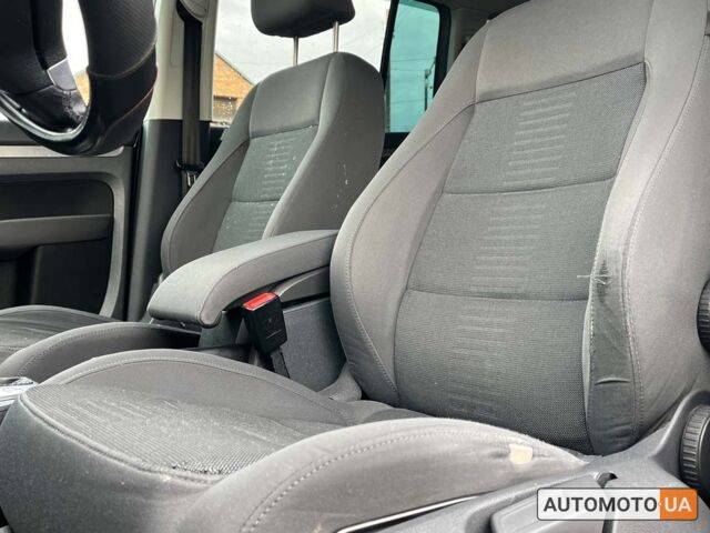 Черный Фольксваген Туран, объемом двигателя 1.9 л и пробегом 332 тыс. км за 6999 $, фото 9 на Automoto.ua