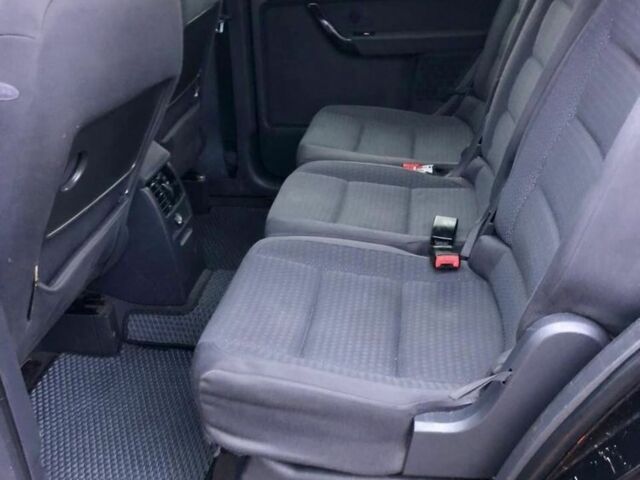 Черный Фольксваген Туран, объемом двигателя 2 л и пробегом 400 тыс. км за 4999 $, фото 10 на Automoto.ua