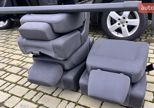 Чорний Фольксваген Туран, об'ємом двигуна 1.6 л та пробігом 222 тис. км за 7000 $, фото 17 на Automoto.ua