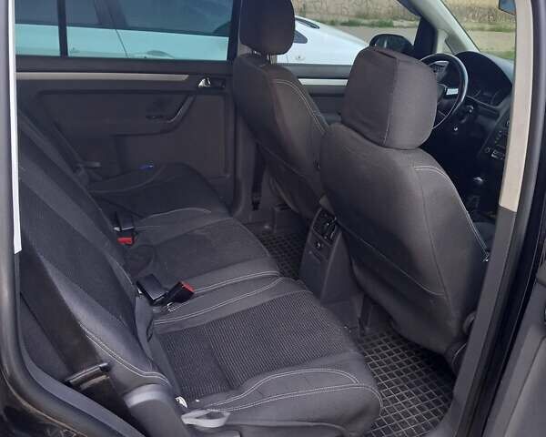 Чорний Фольксваген Туран, об'ємом двигуна 1.9 л та пробігом 340 тис. км за 6999 $, фото 15 на Automoto.ua