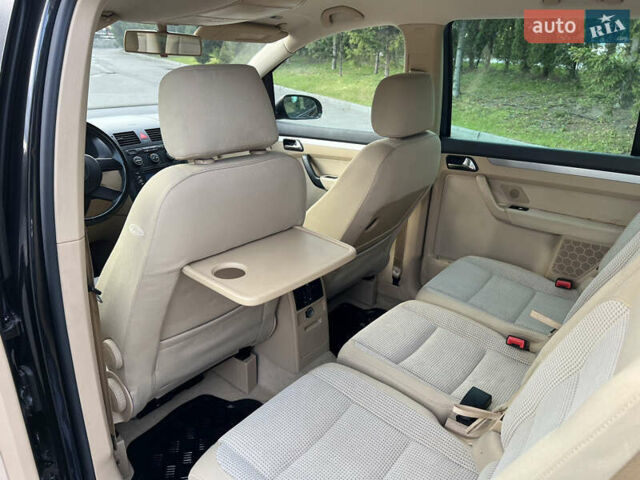 Черный Фольксваген Туран, объемом двигателя 1.6 л и пробегом 192 тыс. км за 4900 $, фото 15 на Automoto.ua