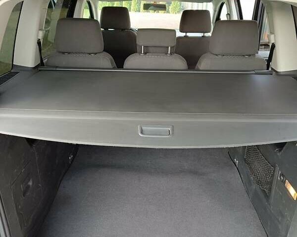 Черный Фольксваген Туран, объемом двигателя 1.6 л и пробегом 222 тыс. км за 5500 $, фото 18 на Automoto.ua