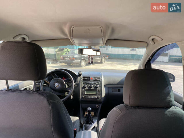 Чорний Фольксваген Туран, об'ємом двигуна 1.9 л та пробігом 340 тис. км за 6999 $, фото 5 на Automoto.ua