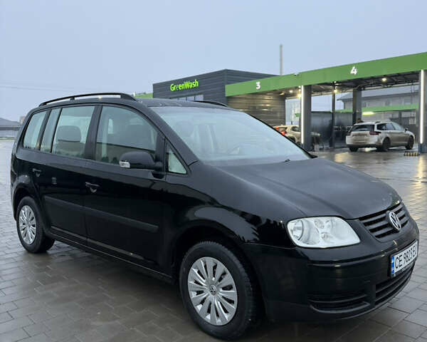 Чорний Фольксваген Туран, об'ємом двигуна 1.6 л та пробігом 290 тис. км за 5550 $, фото 5 на Automoto.ua