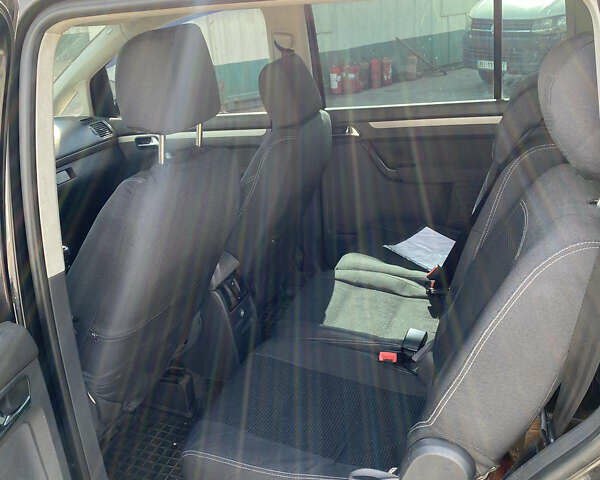 Чорний Фольксваген Туран, об'ємом двигуна 1.9 л та пробігом 340 тис. км за 6999 $, фото 3 на Automoto.ua